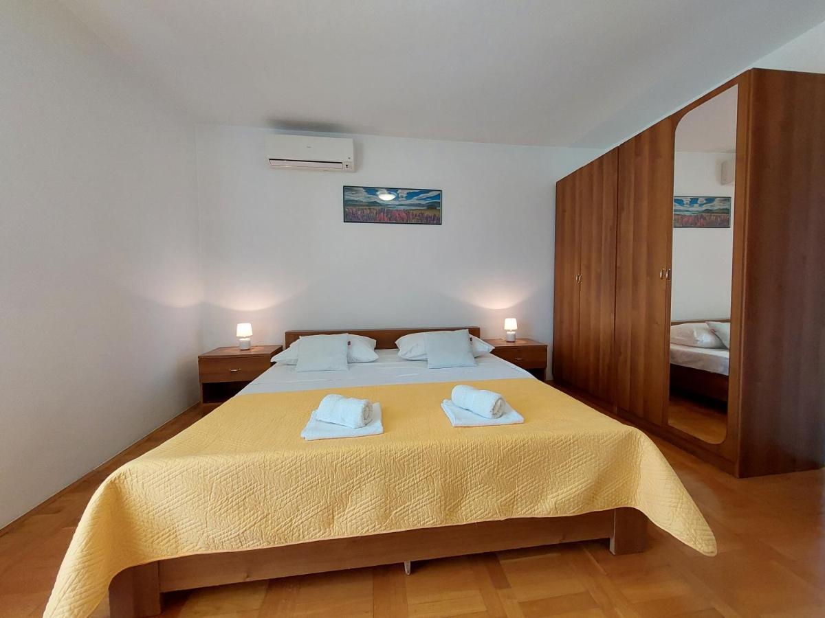 Apartmani Rahela Vodice Ngoại thất bức ảnh