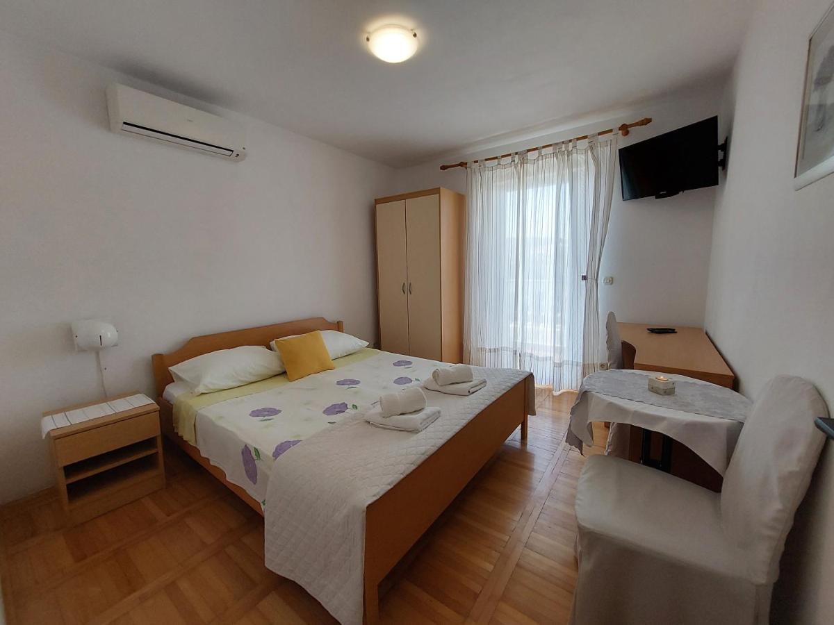 Apartmani Rahela Vodice Ngoại thất bức ảnh